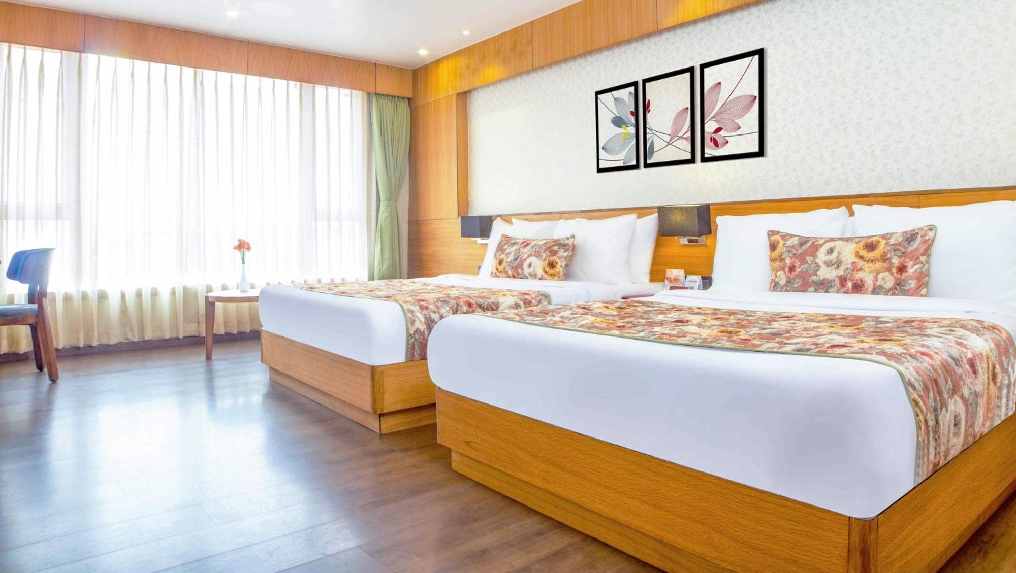 Summit Montana Suites & Spa At Mall Дарджилинг Екстериор снимка